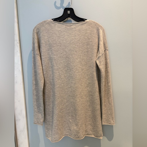 Babaton Light Gray V-Neck Sweater - Picture 2 of 5